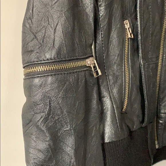 Leather jacket - Picture 3 of 10